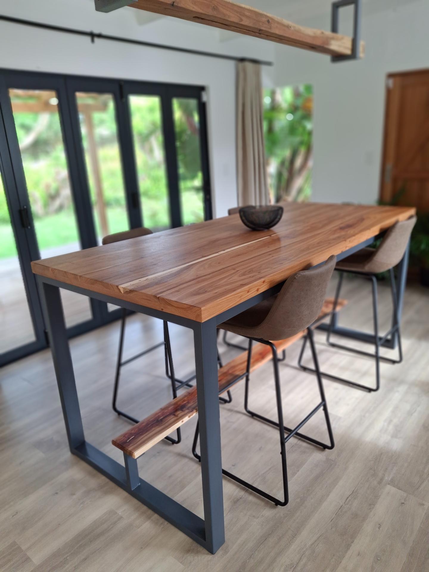 bar table (2) bar table (2)